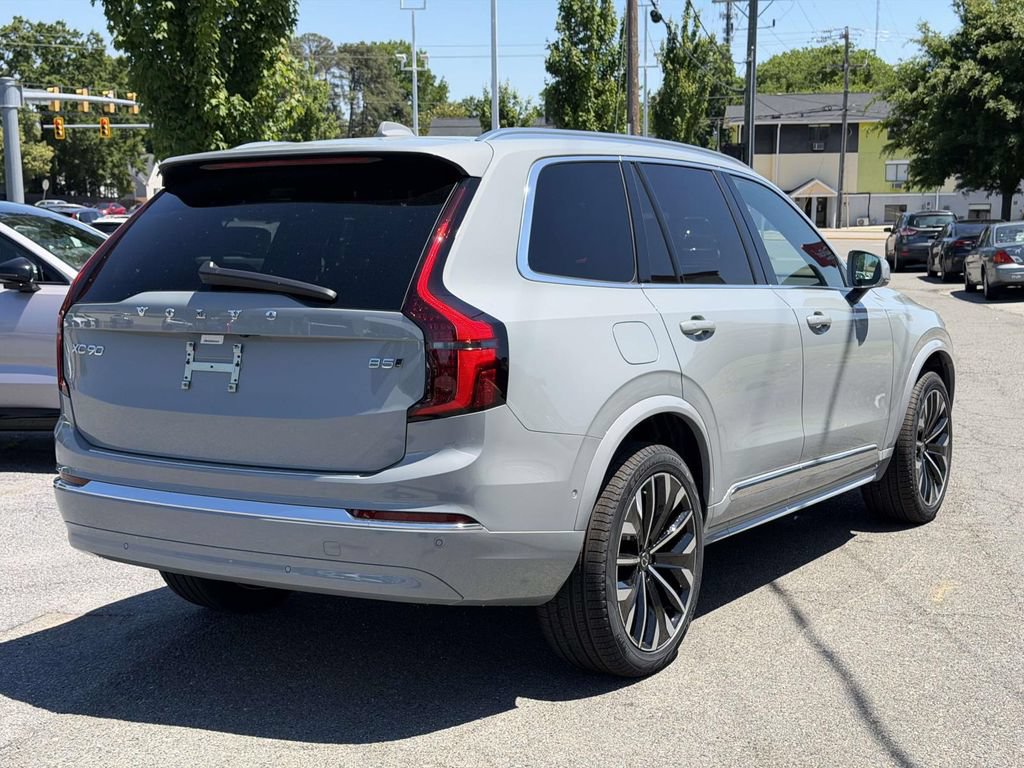 New 2026 Volvo XC90 B5 Plus w/ Protection Package Premier AWD/4WD image 19