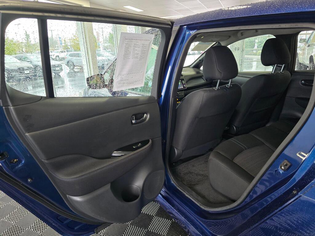 Used 2021 Nissan Leaf SV image 34