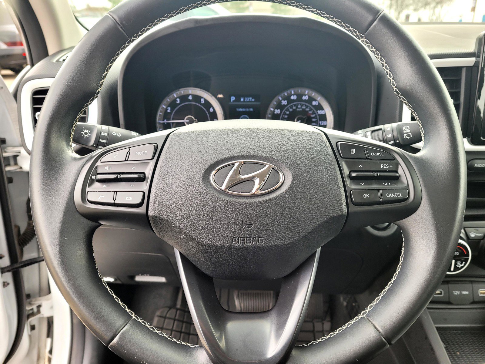Certified 2022 Hyundai Venue Limited image 22