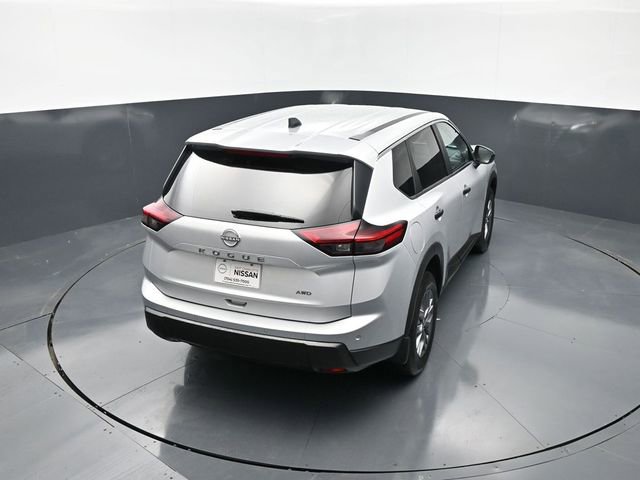 Used 2024 Nissan Rogue S AWD/4WD image 22