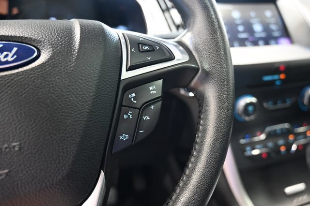 Used 2016 Ford Edge SEL w/ Equipment Group 201A AWD/4WD image 24