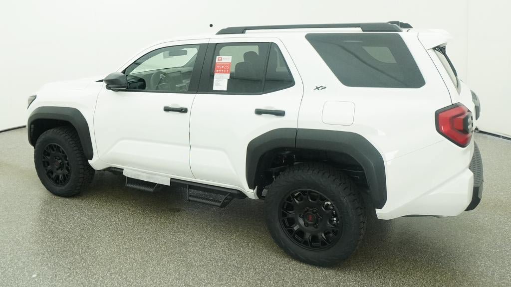New 2026 Toyota 4Runner SR5 AWD/4WD image 4