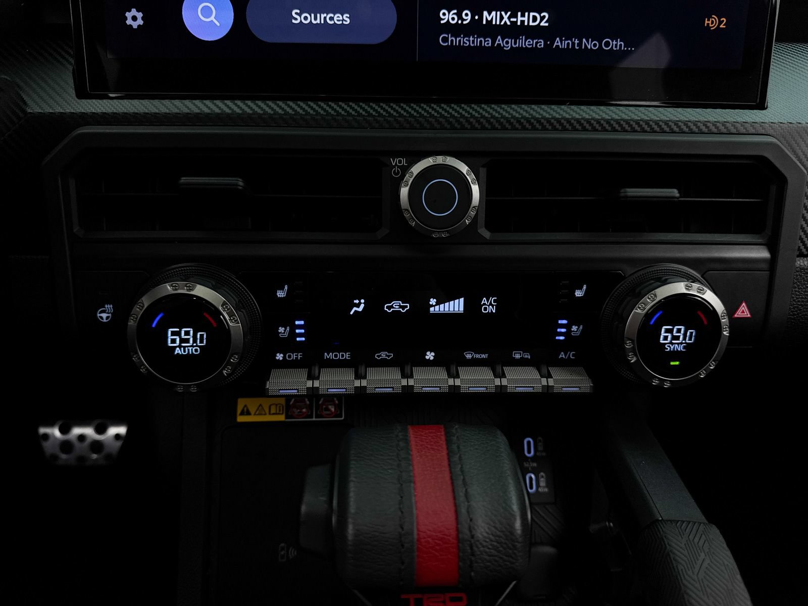 Used 2025 Toyota Tacoma TRD Pro AWD/4WD image 25