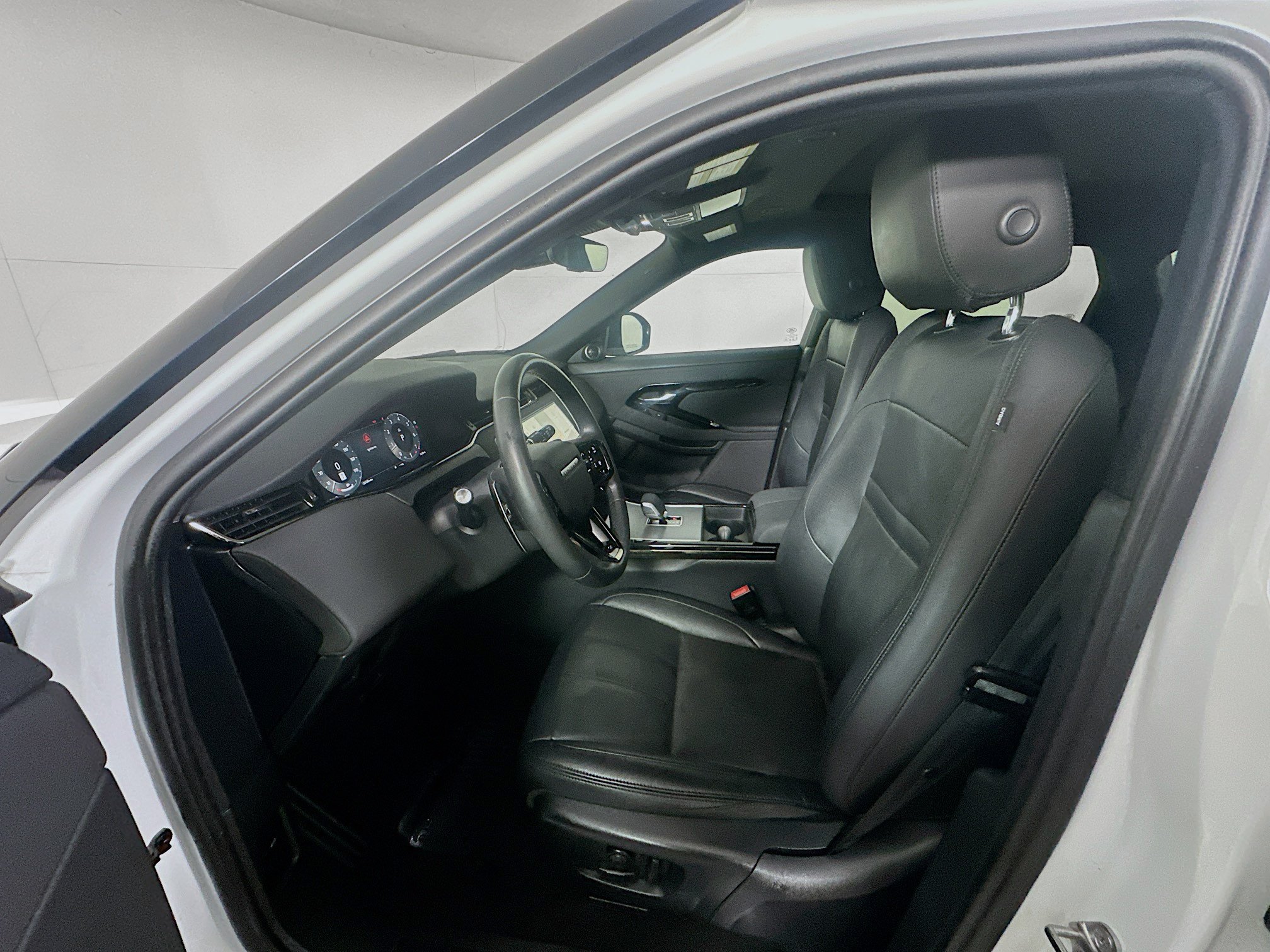 Used 2024 Land Rover Range Rover Evoque S AWD/4WD image 13
