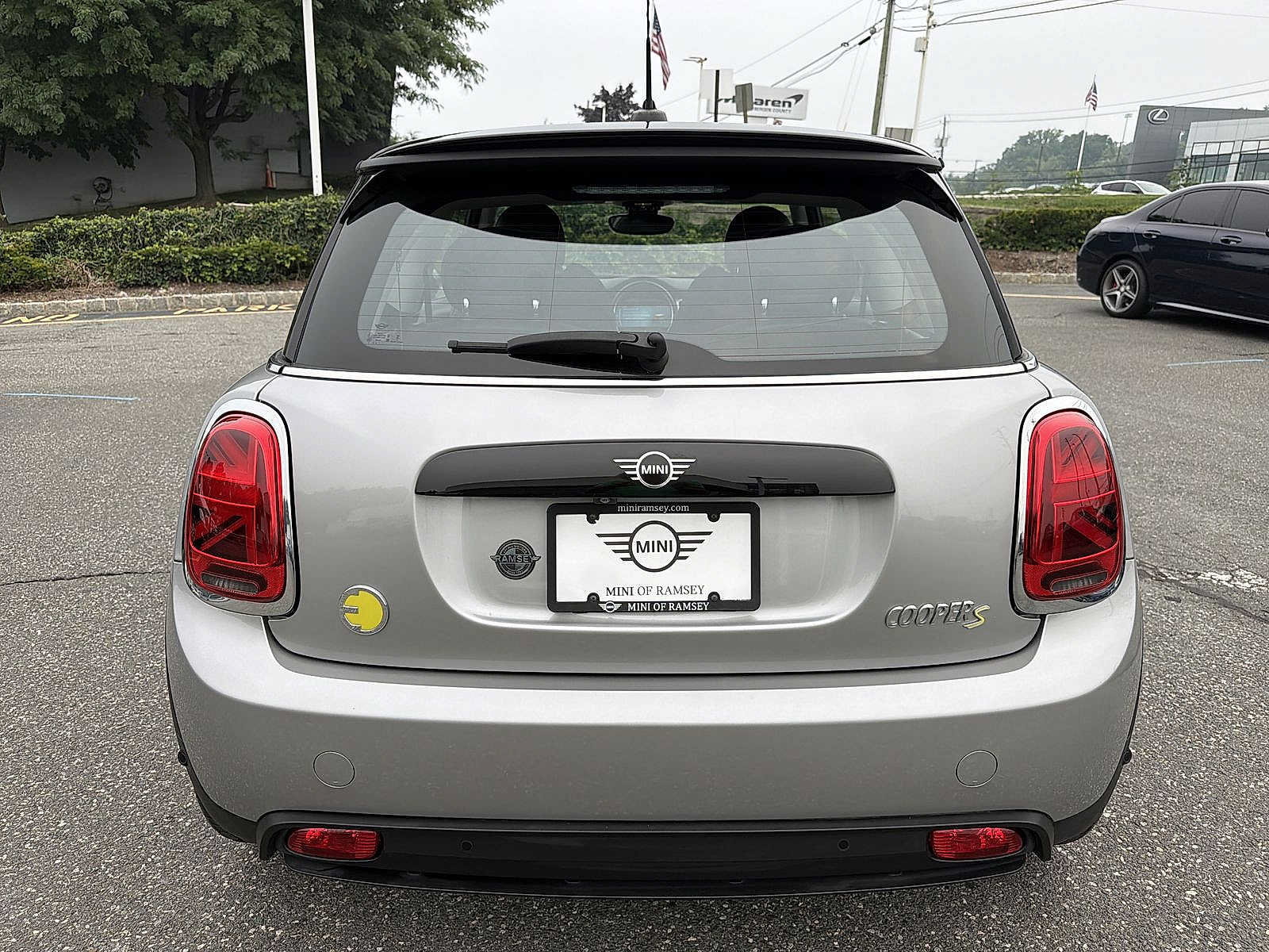 Used 2024 MINI Cooper SE FWD image 13