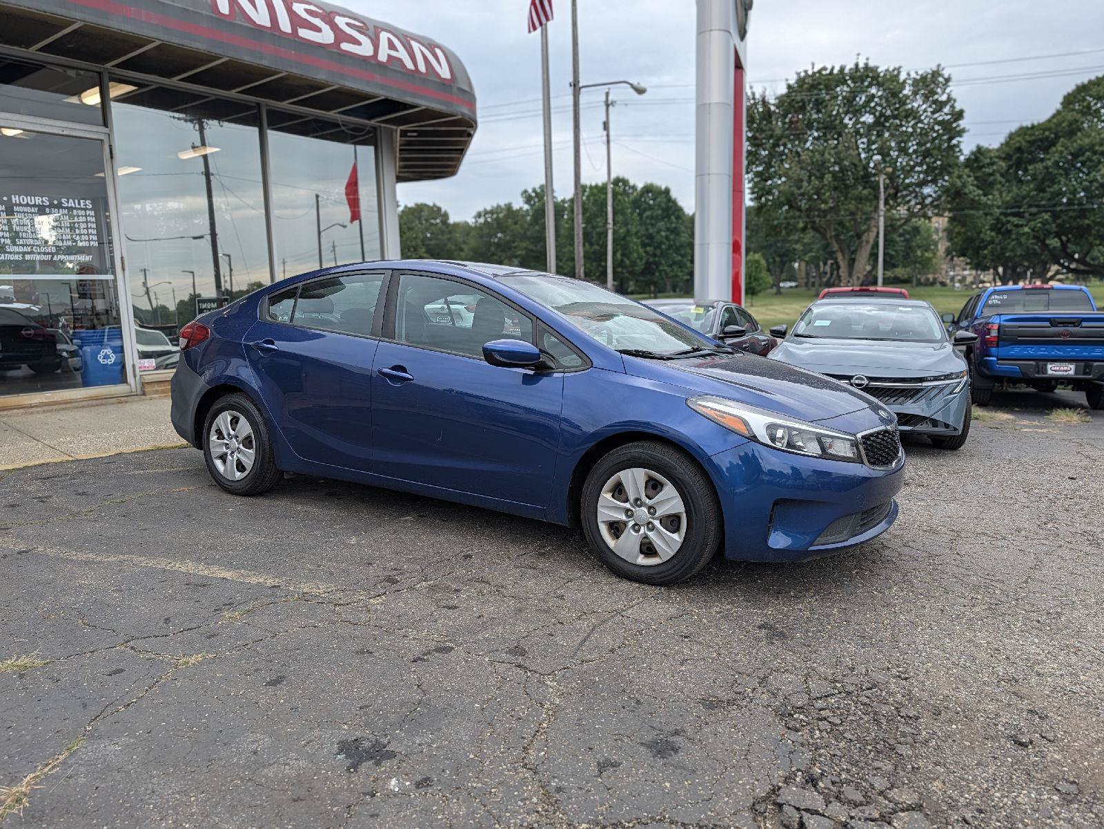 Used 2017 Kia Forte LX FWD image 15