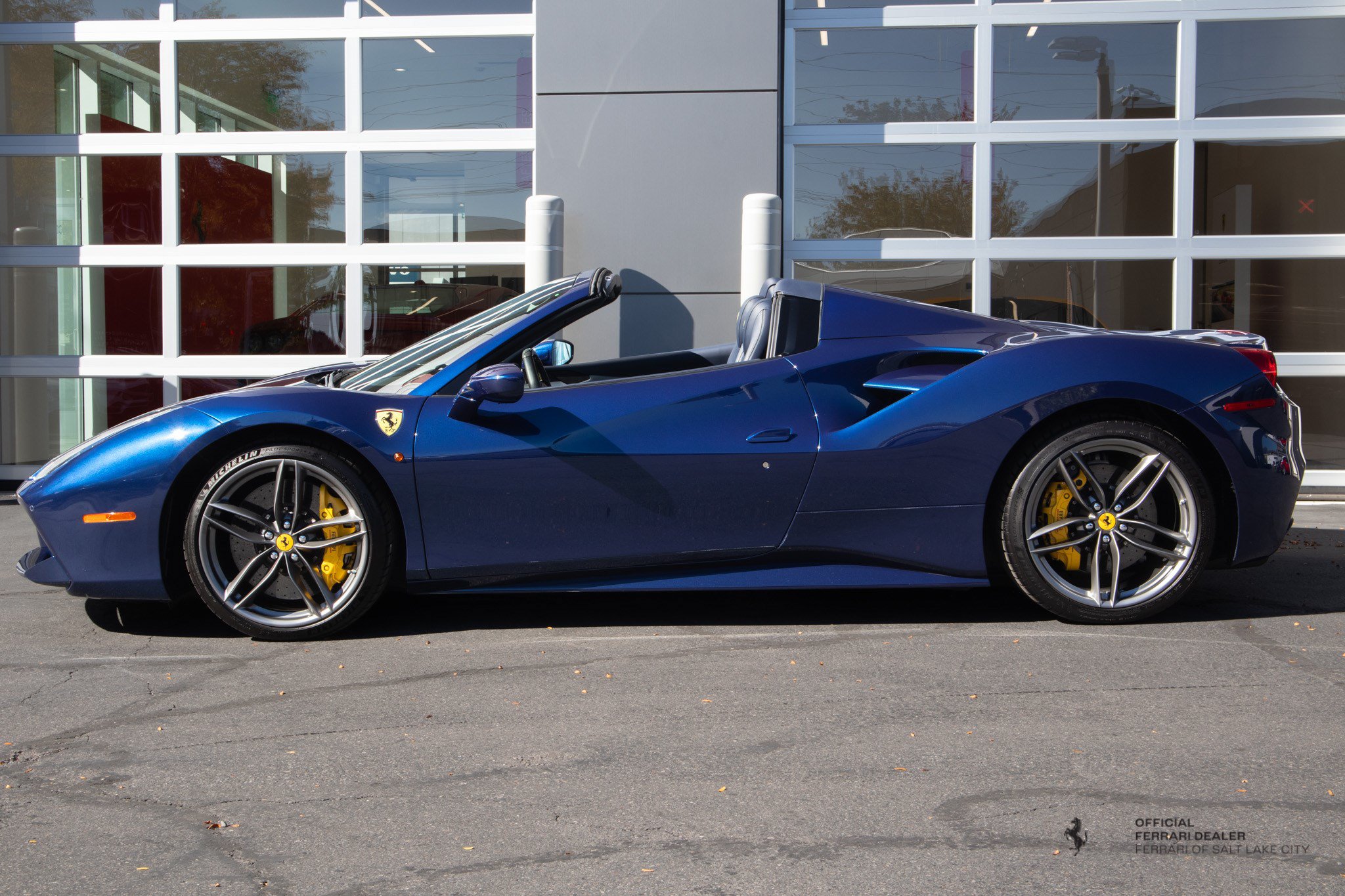 Used 2017 Ferrari 488 Spider RWD image 1