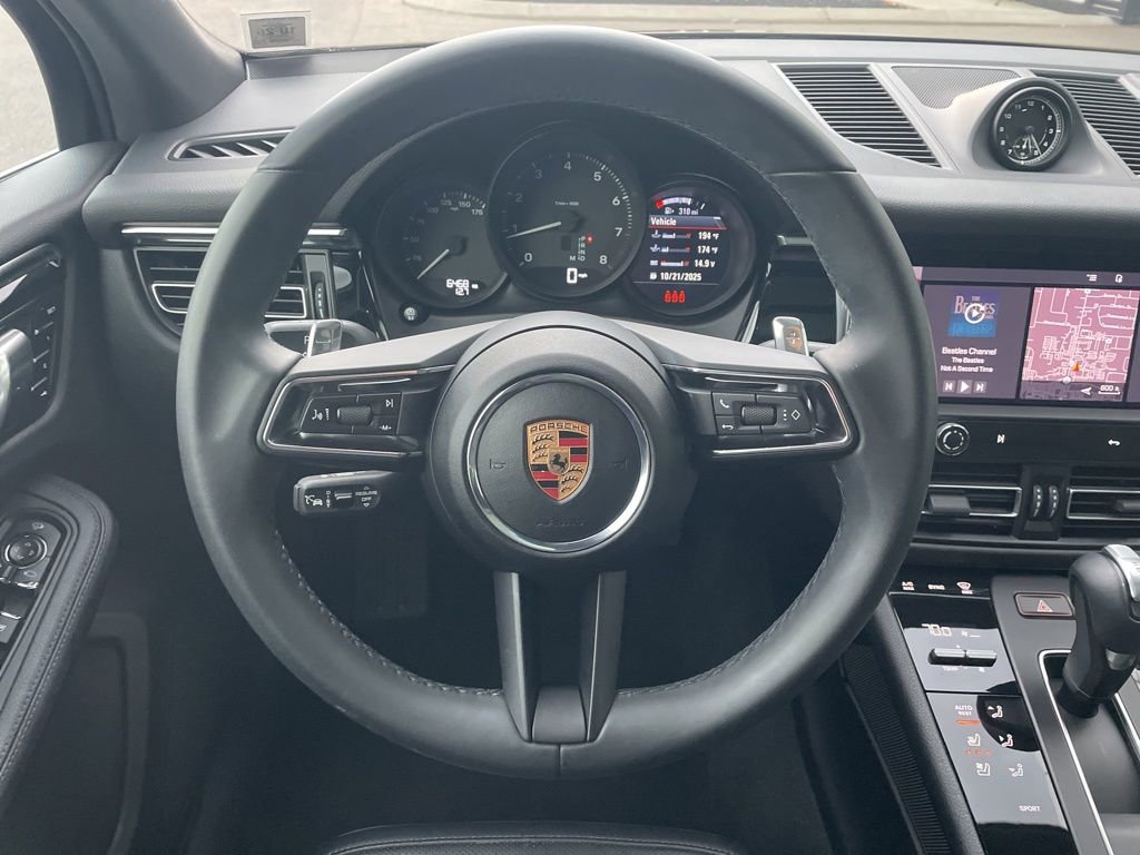 Certified 2025 Porsche Macan image 25