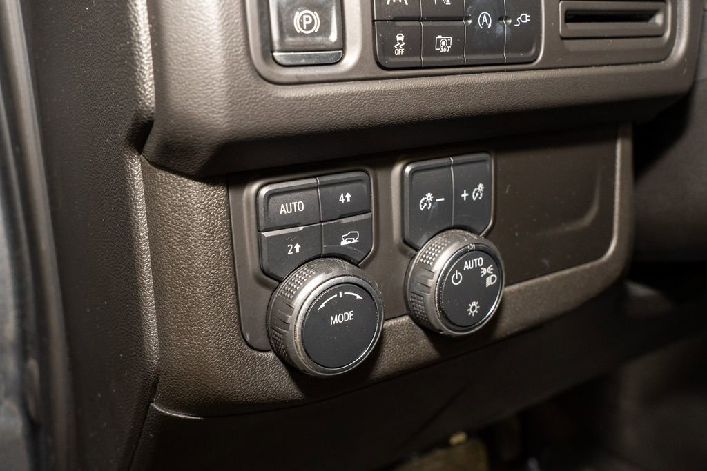 Used 2022 Chevrolet Tahoe RST w/ Sport Performance Package image 15