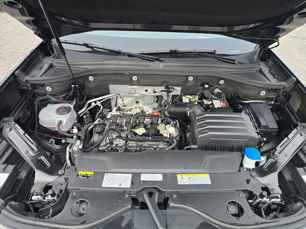 Used 2024 Volkswagen Atlas SEL Premium R-Line image 22