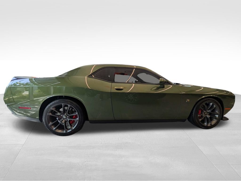 Used 2022 Dodge Challenger R/T Scat Pack w/ Shaker Package RWD image 3