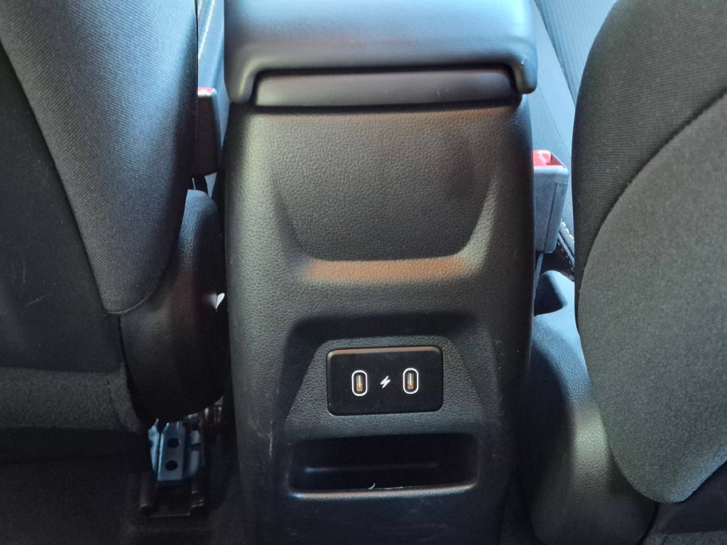 Used 2026 Hyundai Venue SEL FWD image 26