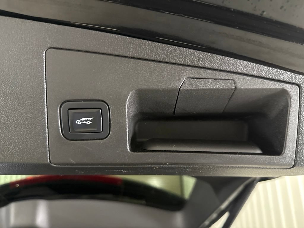 Used 2022 Cadillac XT5 Premium Luxury FWD image 28