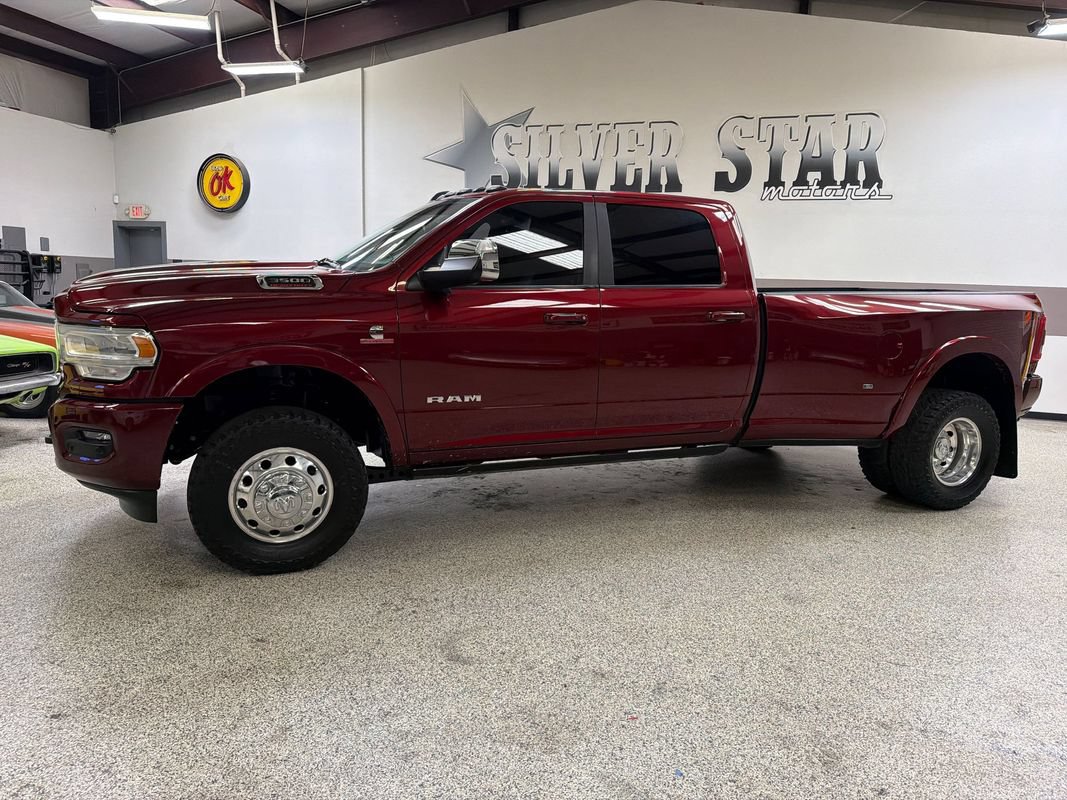 Used 2022 RAM 3500 Laramie AWD/4WD image 2