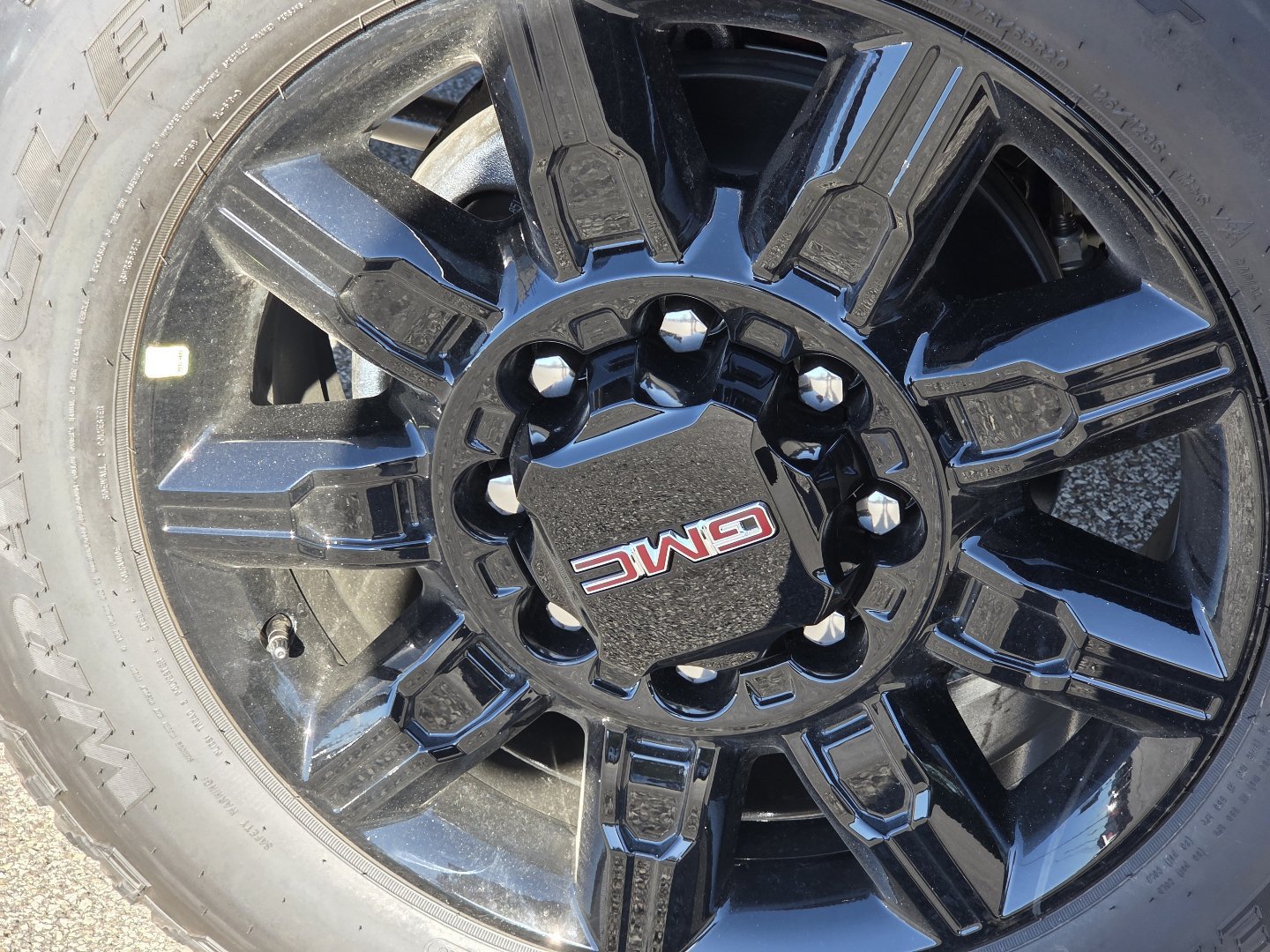 New 2026 GMC Sierra 2500 AT4 w/ AT4 Premium Plus Package AWD/4WD image 13