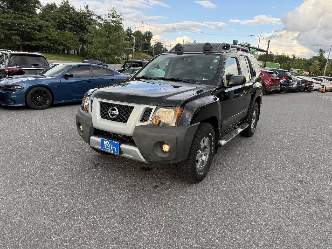Used 2011 Nissan Xterra PRO-4X w/ Pro-4x Leather Pkg AWD/4WD image 2
