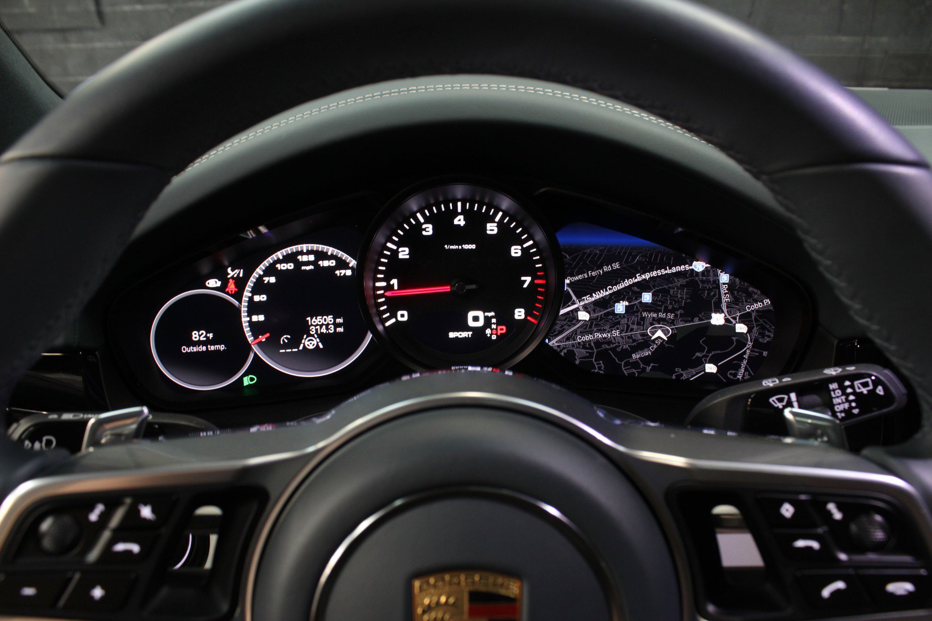 Used 2023 Porsche Cayenne Platinum Edition image 60