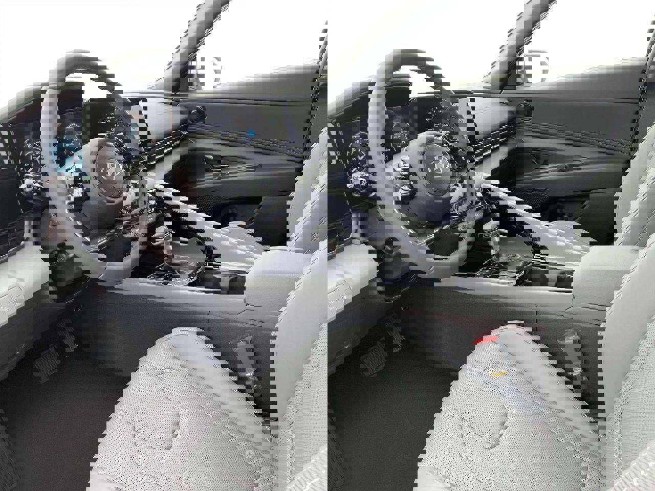 New 2025 Hyundai Elantra Limited image 14