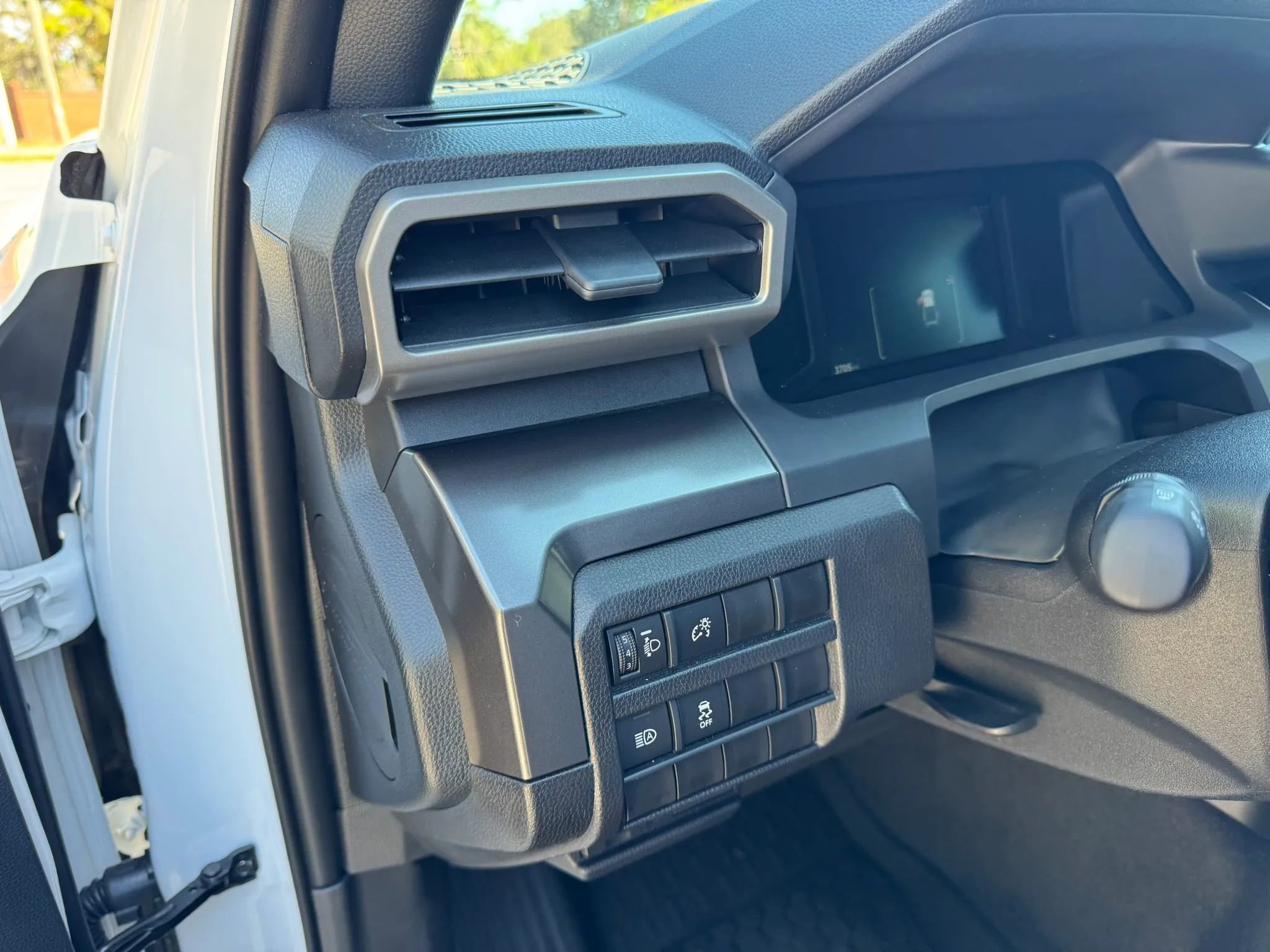 Used 2025 Toyota Tacoma SR5 image 13