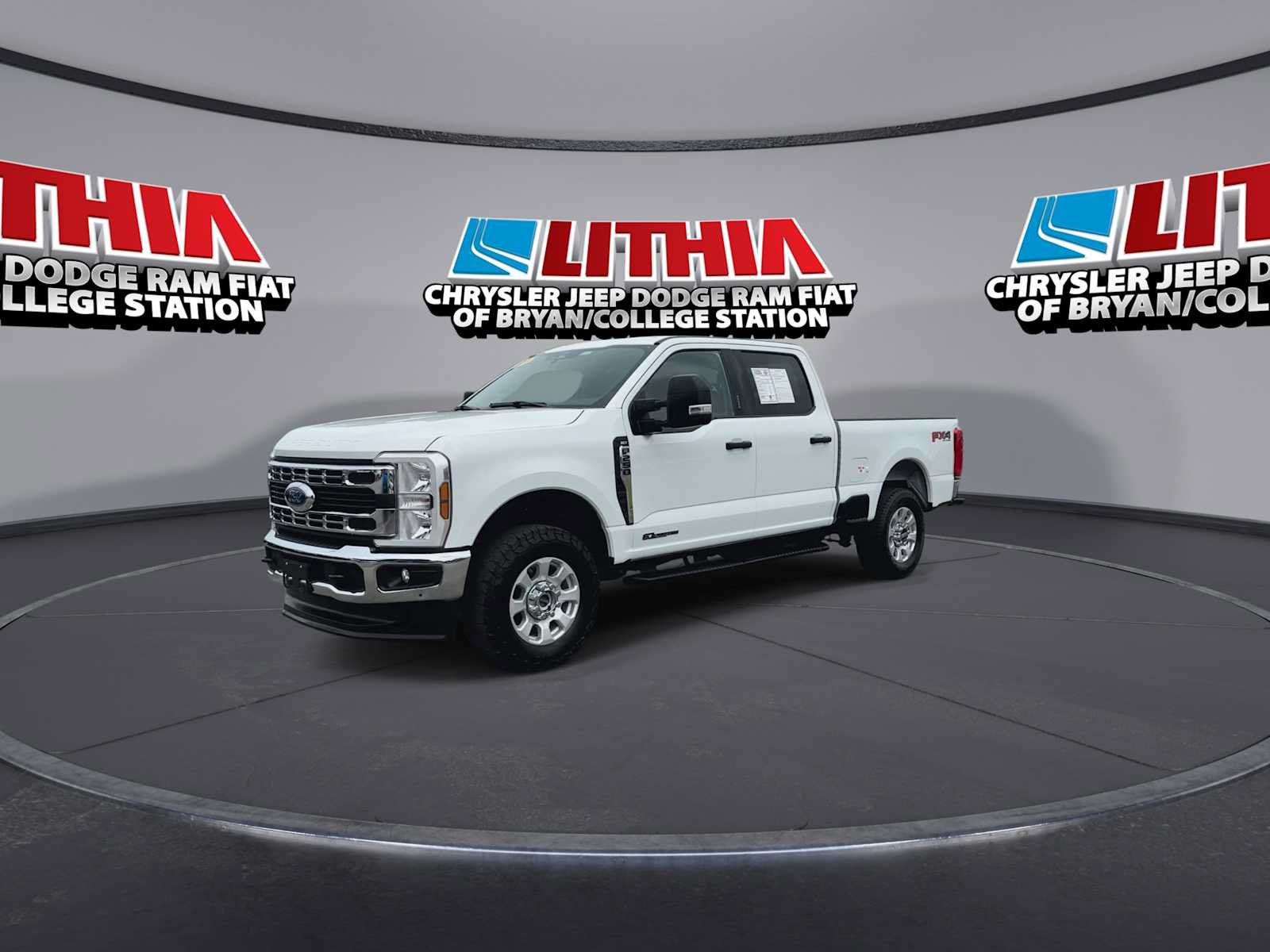Used 2024 Ford F250 XLT w/ FX4 Off-Road Package AWD/4WD image 4