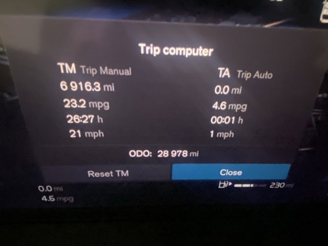 Used 2023 Volvo XC60 B5 Core w/ Climate Package image 17