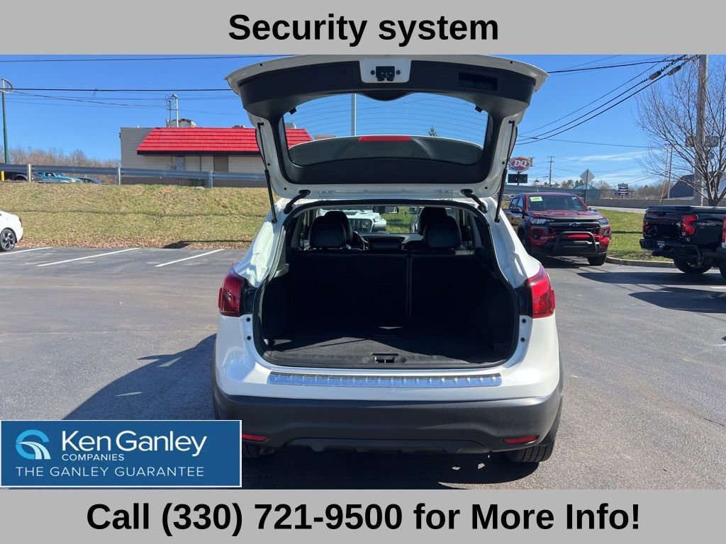 Used 2017 Nissan Rogue Sport SL image 48