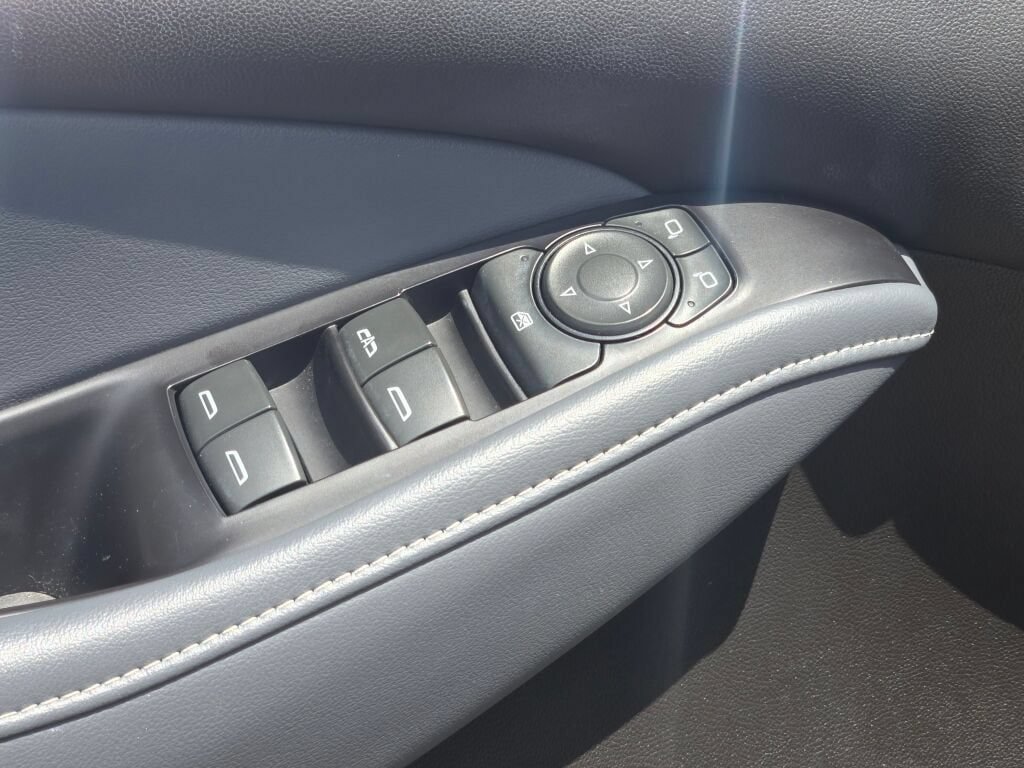 Used 2019 Buick Enclave Essence w/ Trailering Package, 5000 lbs. AWD/4WD image 27