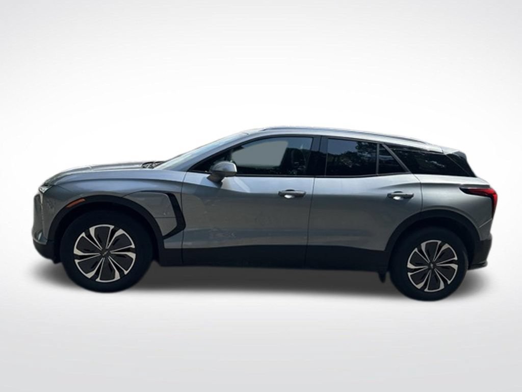 Used 2024 Chevrolet Blazer EV LT AWD/4WD image 2