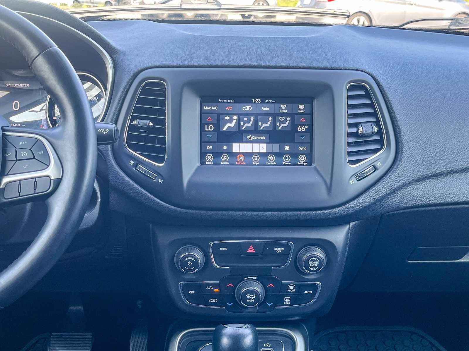 Used 2019 Jeep Compass Latitude w/ Popular Equipment Group image 12