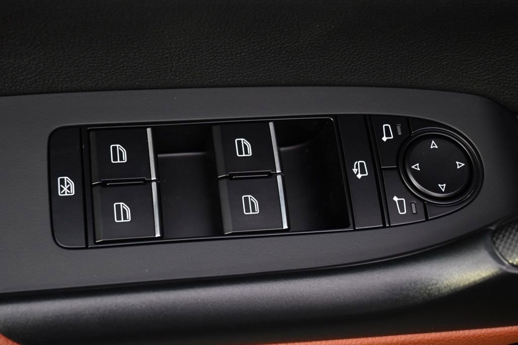 Used 2025 MAZDA CX-50 Meridian Edition image 23