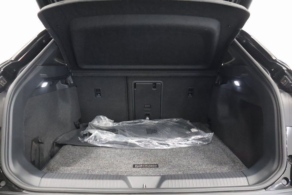 Used 2021 Volkswagen ID.4 Pro S w/ Gradient Package image 27