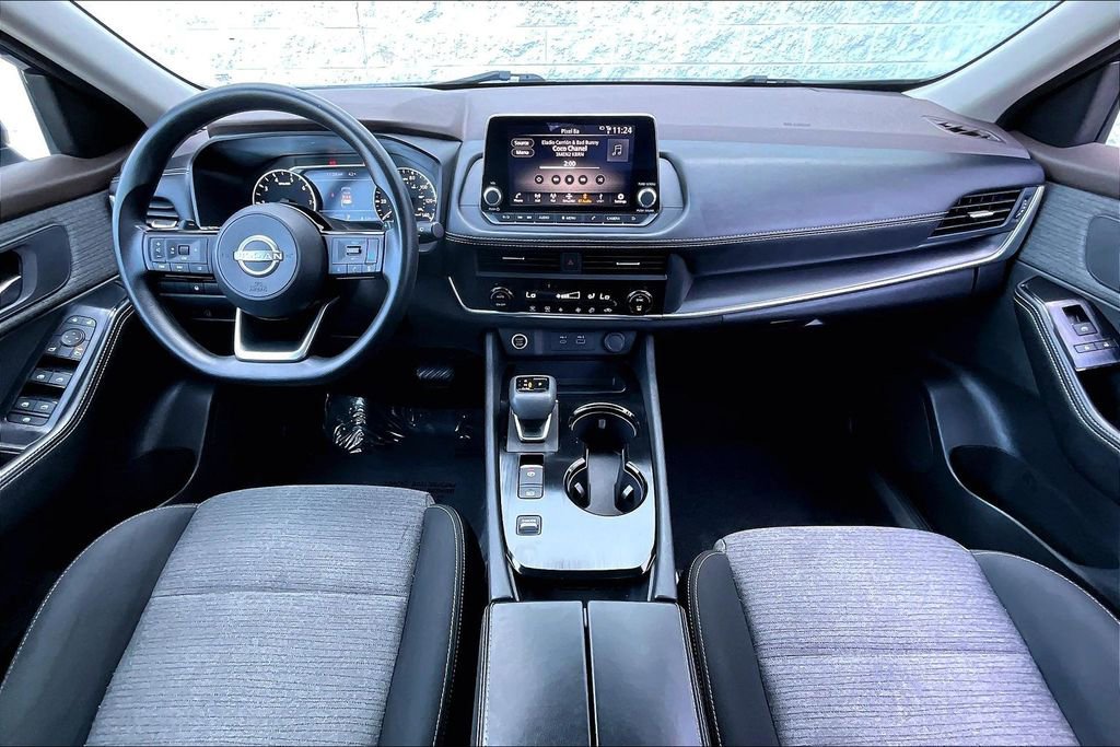 Certified 2023 Nissan Rogue SV image 15