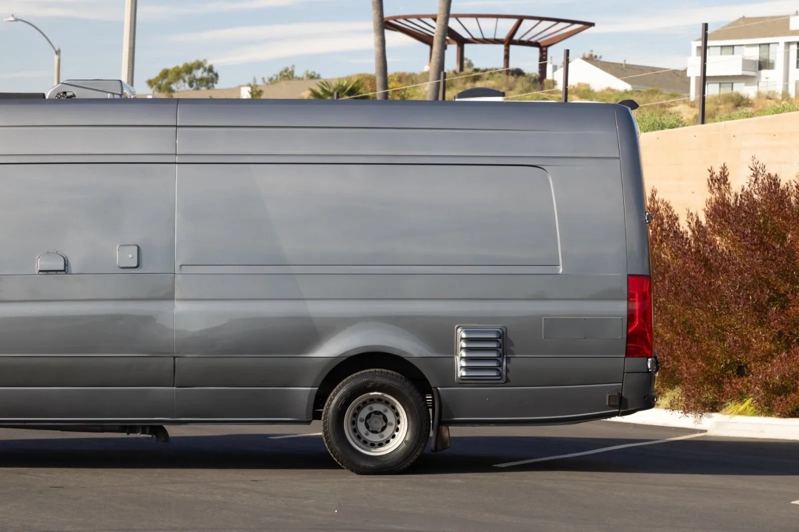Used 2021 Mercedes-Benz Sprinter 4500 w/ Parking Package image 37