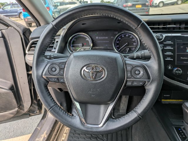 Used 2020 Toyota Camry XLE FWD image 9