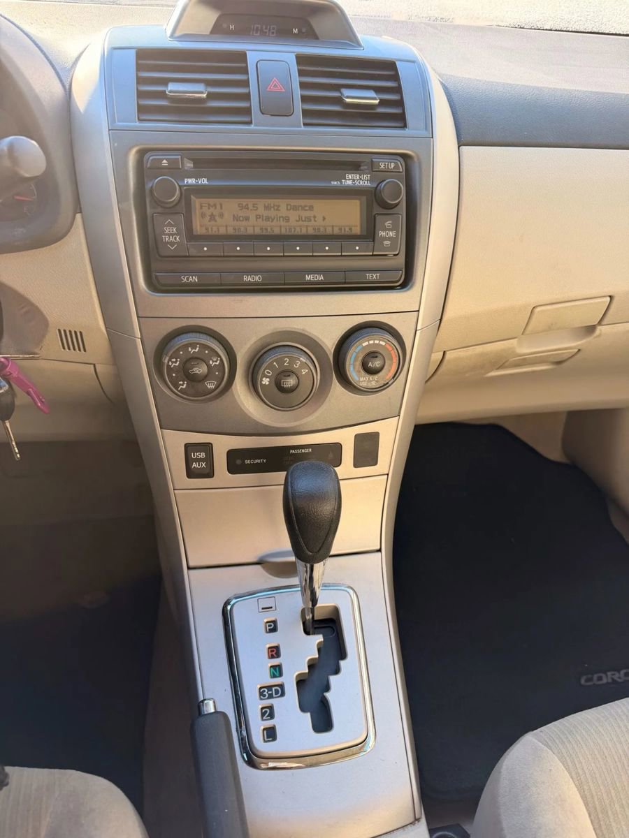 Used 2012 Toyota Corolla LE image 10