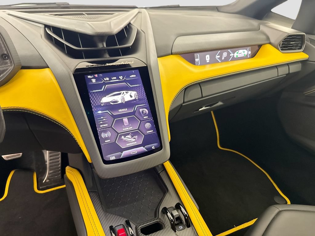 Used 2024 Lamborghini Revuelto AWD/4WD image 24