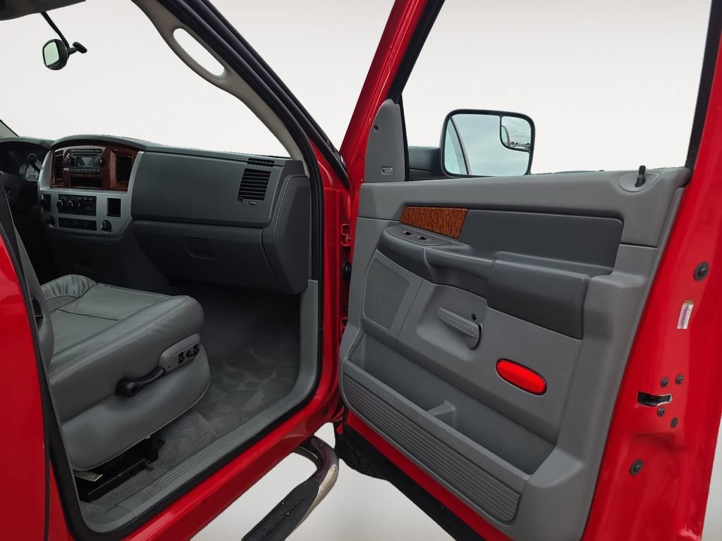 Used 2006 Dodge Ram 2500 Truck Laramie AWD/4WD image 10