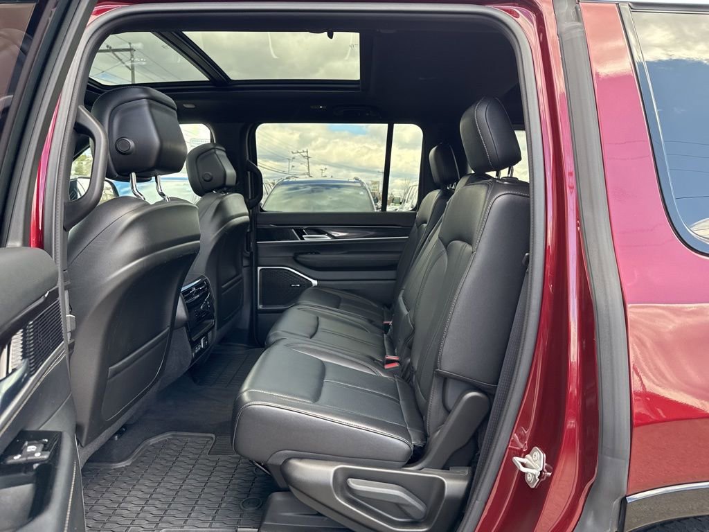 Certified 2024 Jeep Wagoneer 4WD w/ Premium Group I image 26