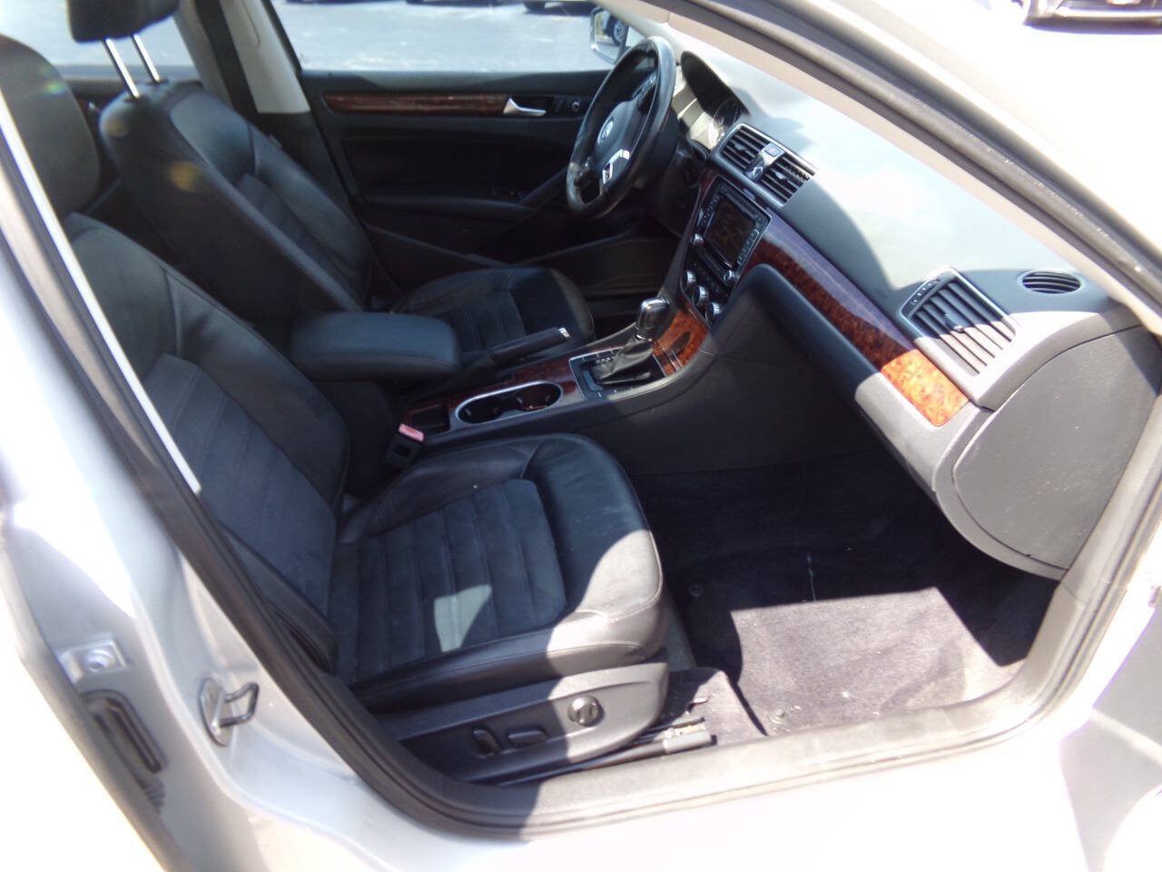 Used 2013 Volkswagen Passat TDI SEL Premium FWD image 27