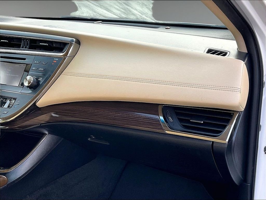 Used 2013 Toyota Avalon XLE FWD image 13