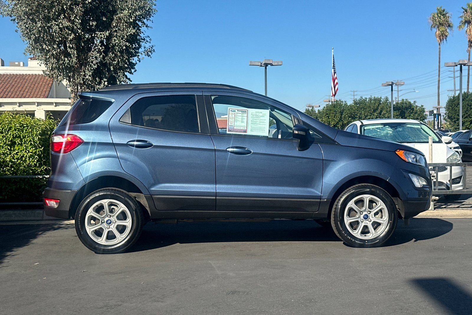 Used 2022 Ford EcoSport SE w/ SE Convenience Package image 3