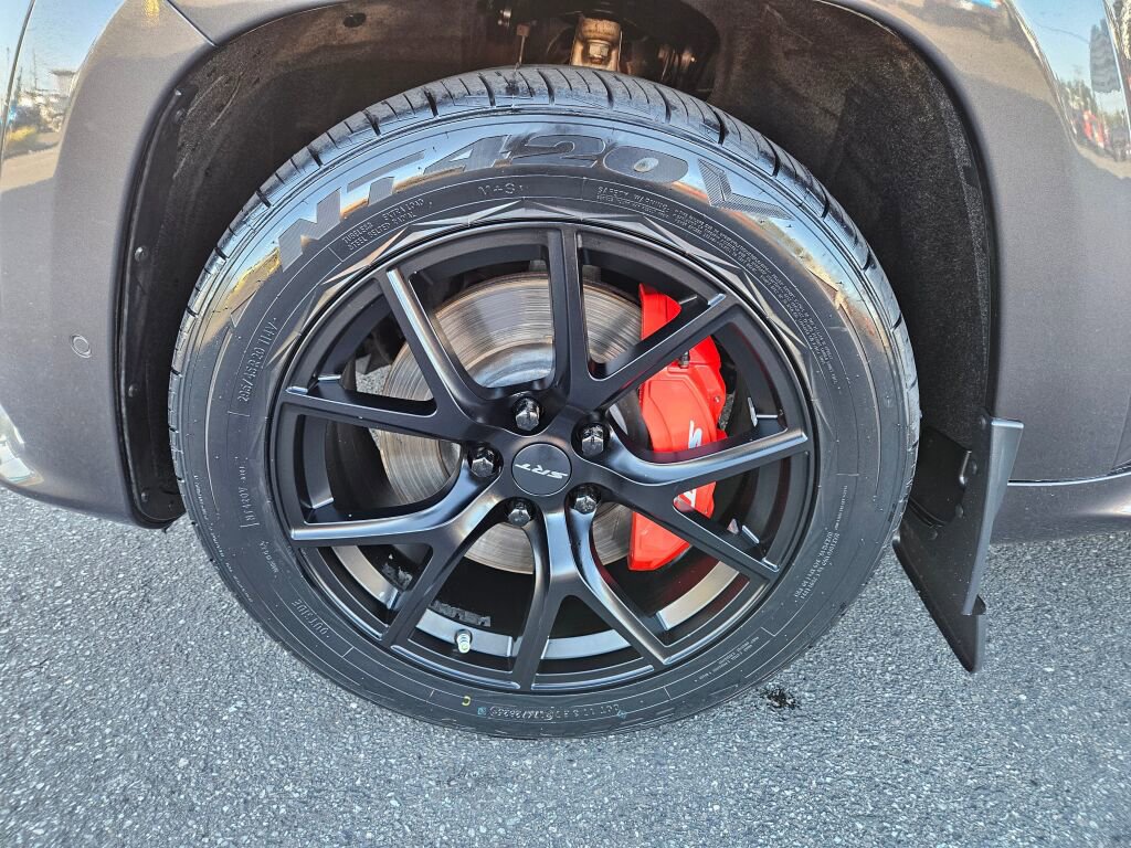 Used 2021 Jeep Grand Cherokee SRT image 9