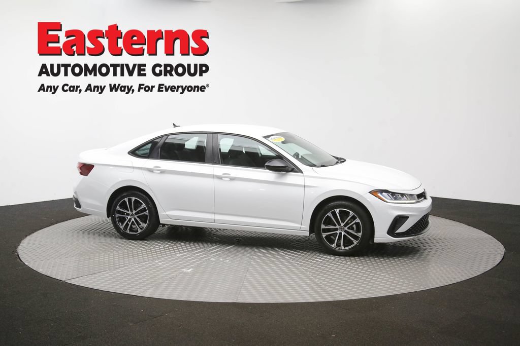 Used 2025 Volkswagen Jetta Sport FWD image 45