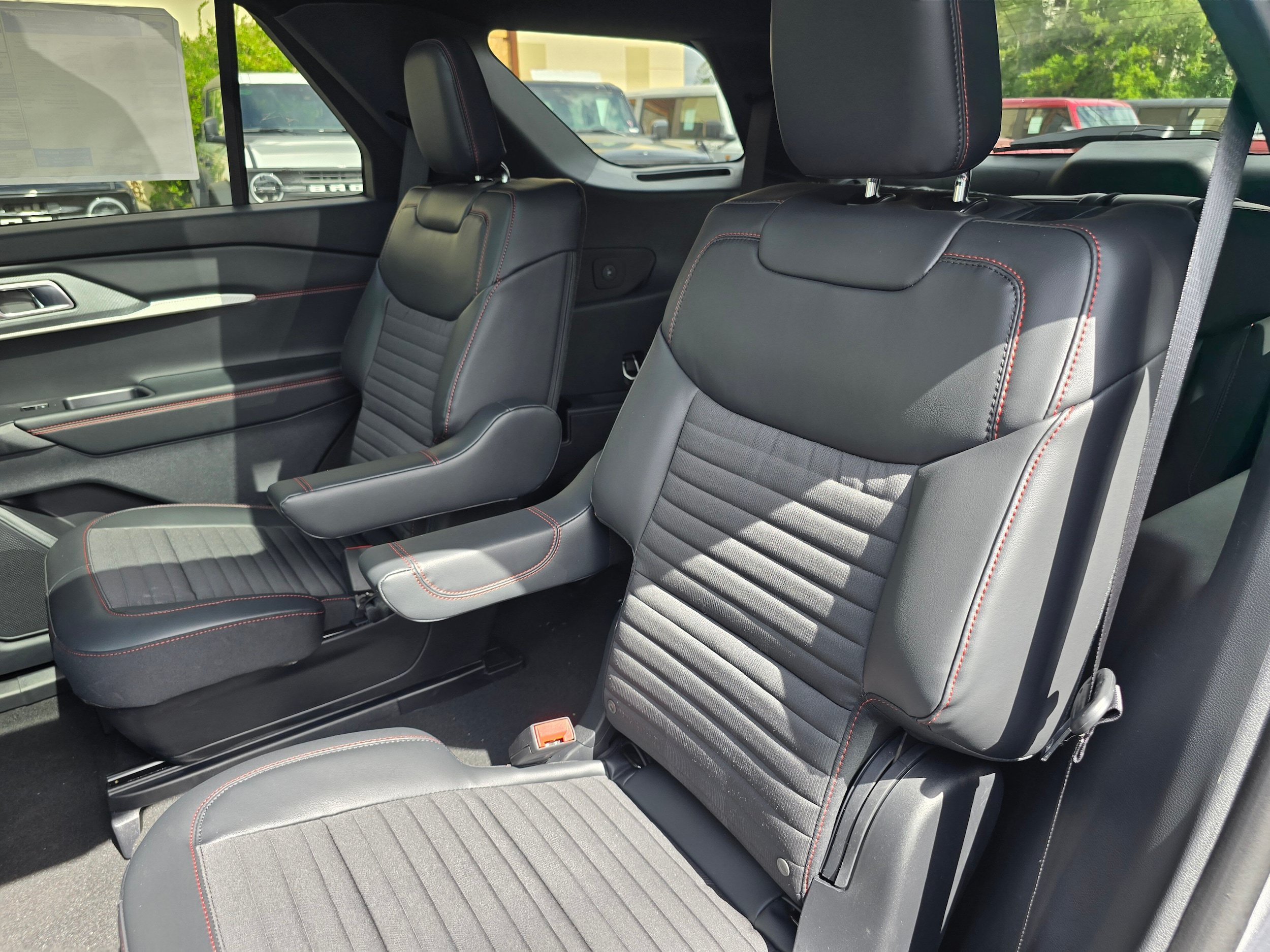 New 2026 Ford Explorer ST-Line AWD/4WD image 12