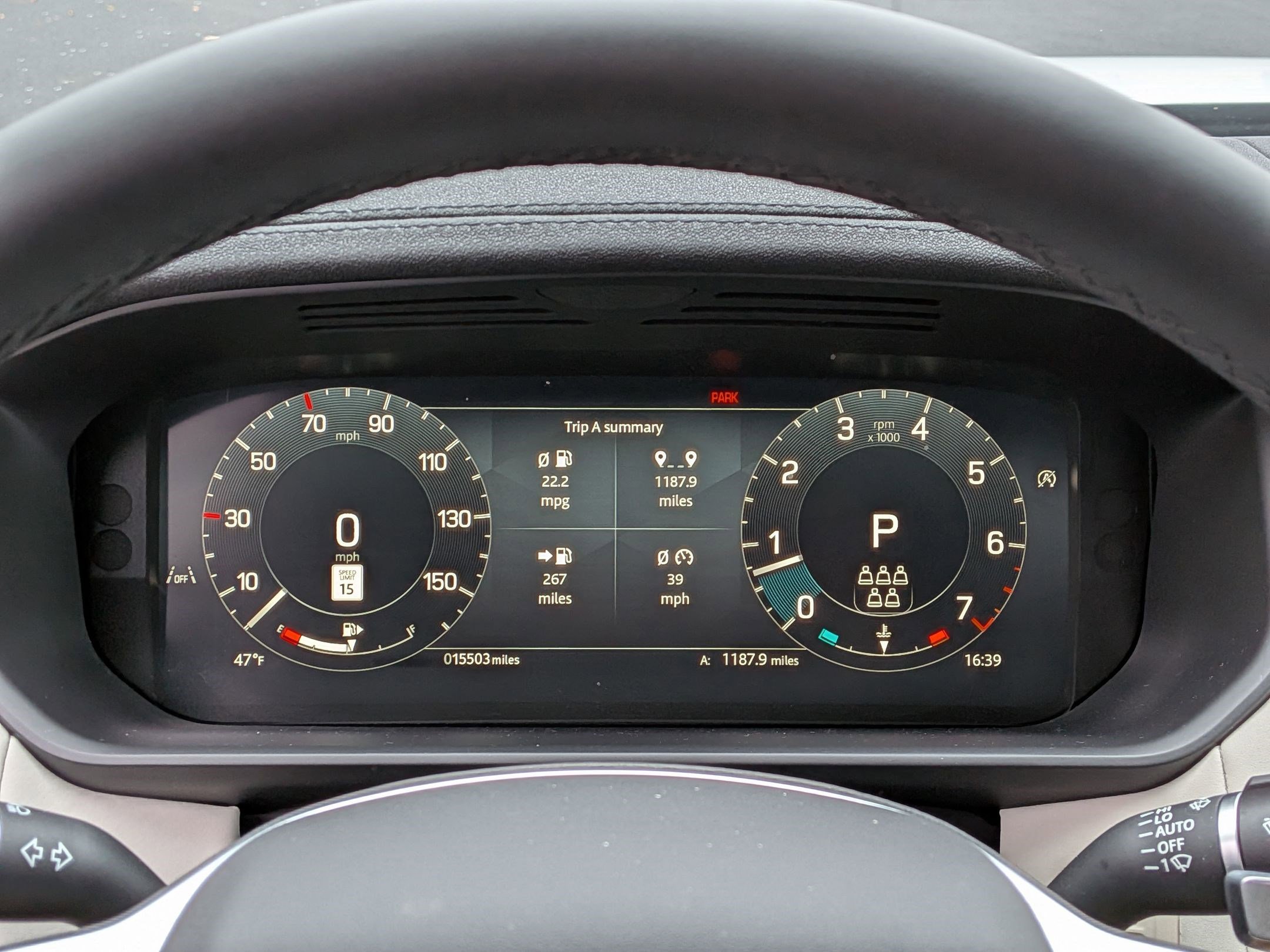 Used 2024 Land Rover Discovery S image 17