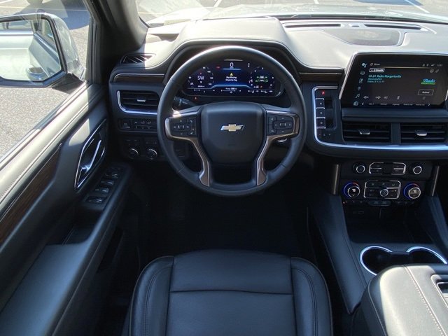 Used 2023 Chevrolet Suburban High Country image 26