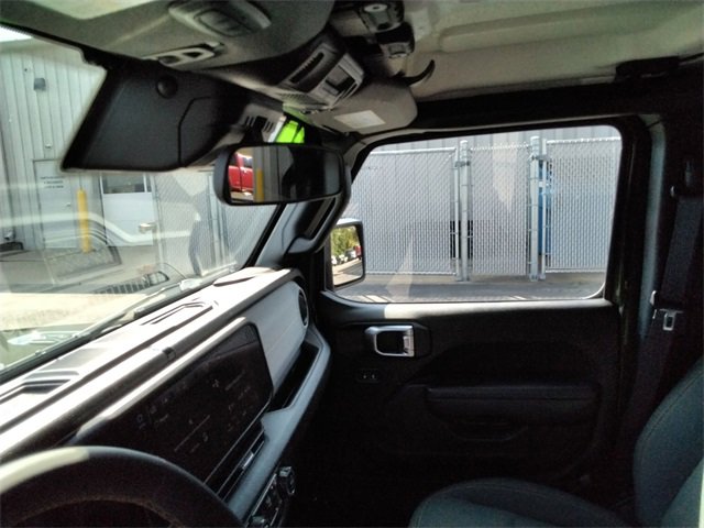 Used 2024 Jeep Wrangler Willys image 24