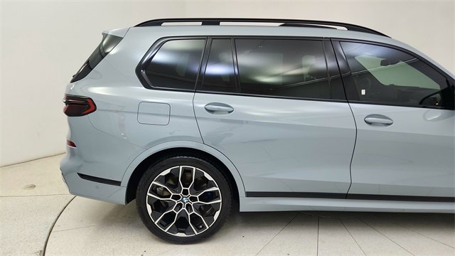 Used 2025 BMW X7 M60i image 12