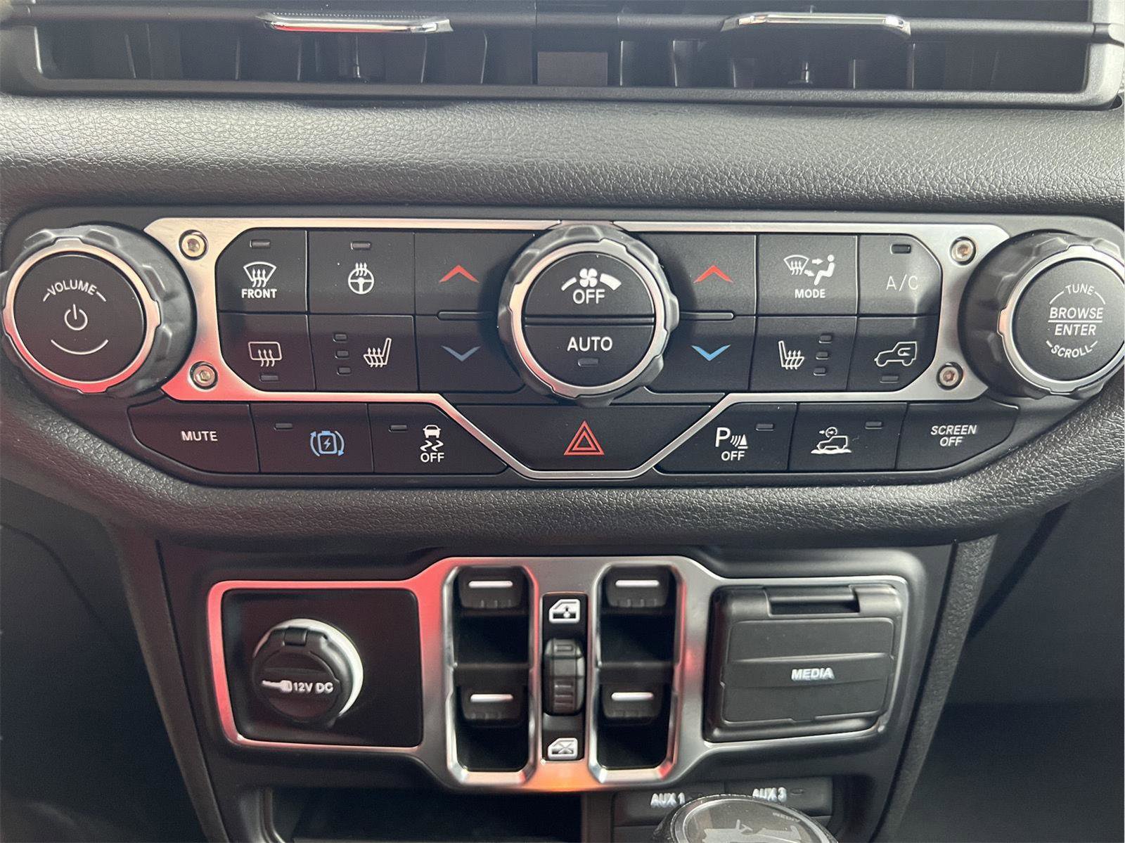 Used 2024 Jeep Wrangler Sport S w/ Convenience Group image 29