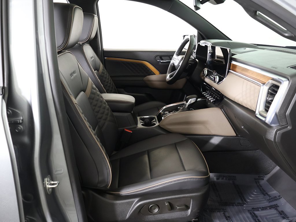 Used 2023 GMC Canyon Denali image 35